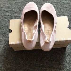 Cute slip on suede Toms